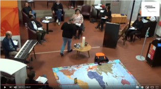 Gottesdienst mir der Weltspielplane